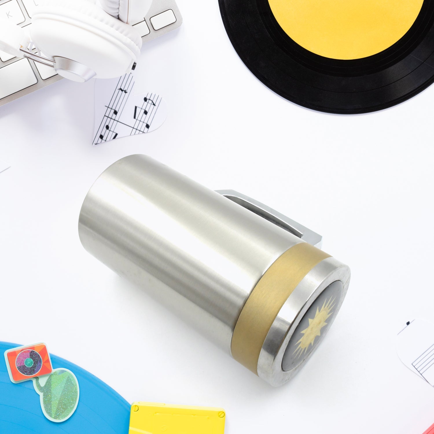 Leakproof thermos bottle with double-wall insulation for hot and cold drinks Leakproof thermos bottle with double-wall insulation for hot and cold drinks